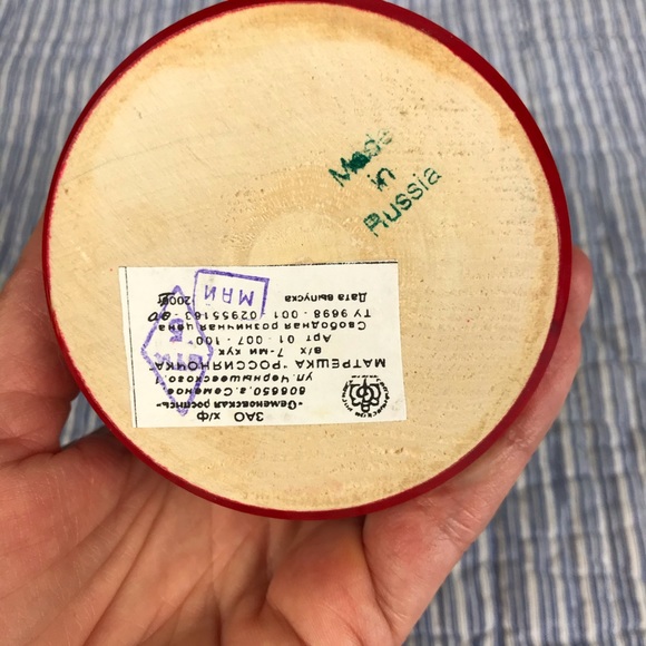 Vintage Russian Nesting Dolls 7 Piece Traditional - Picture 5 of 9